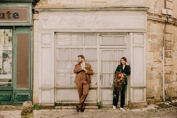Bouquet cascade & Pochette fleurie